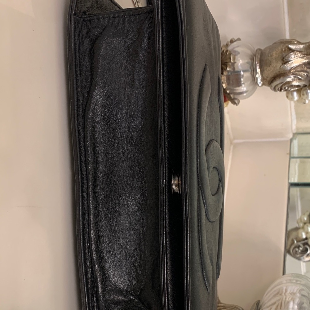 Vintage Chanel Black Leather Crossbody Bag with Chain Strap - Picture 12 of 12